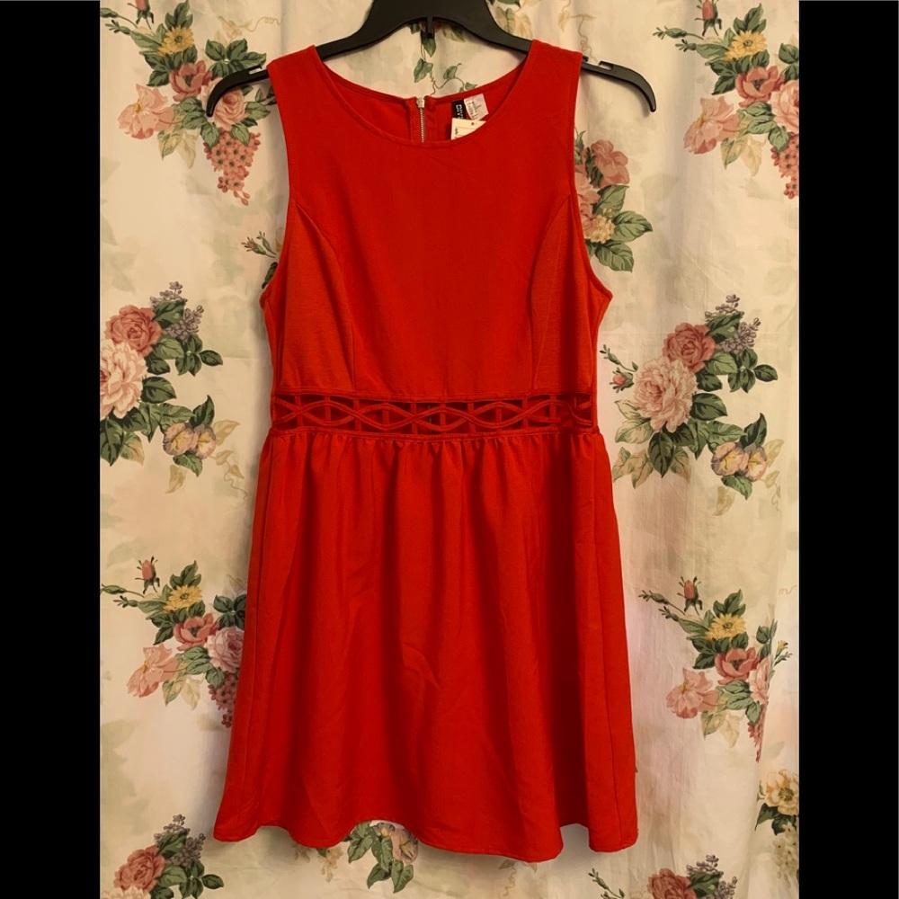 DIVIDED by H&M-Women’s Red Dress-Sz 14 NWT - Picture 1 of 5